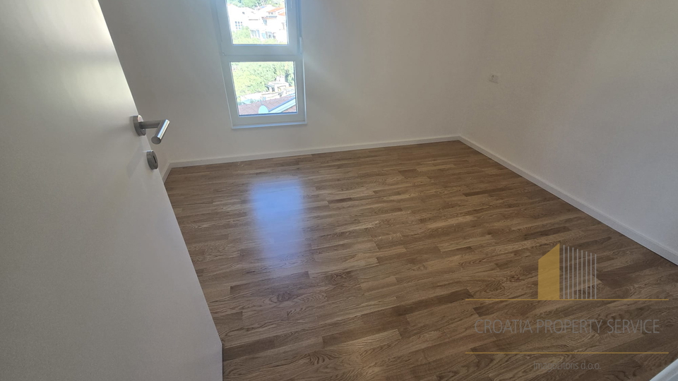 New construction! Three-room apartment with a sea view in Tučepi!