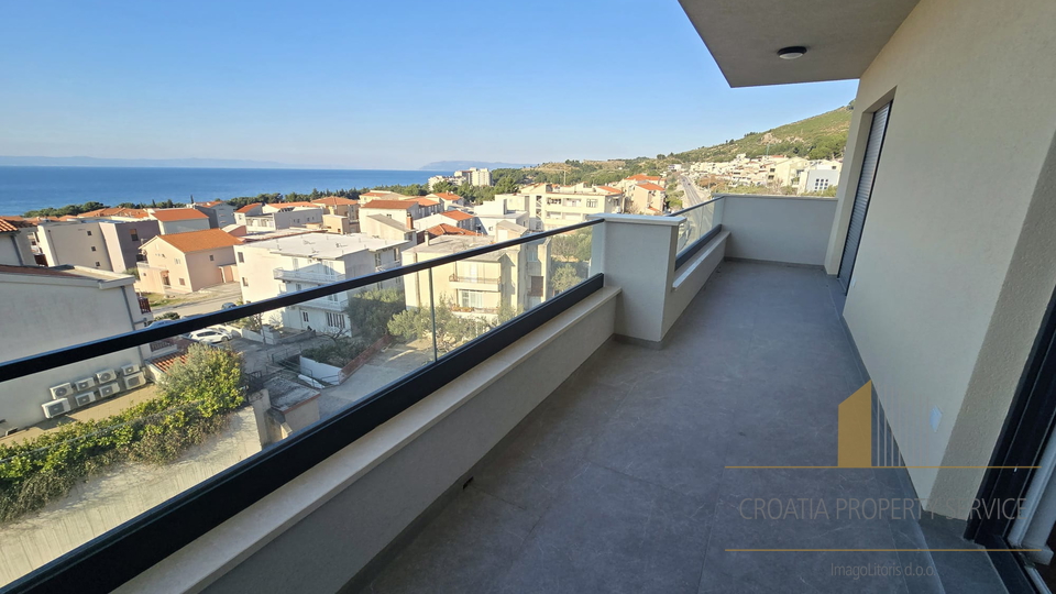 New construction! Three-room apartment with a sea view in Tučepi!