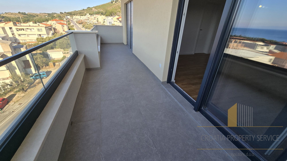 New construction! Three-room apartment with a sea view in Tučepi!