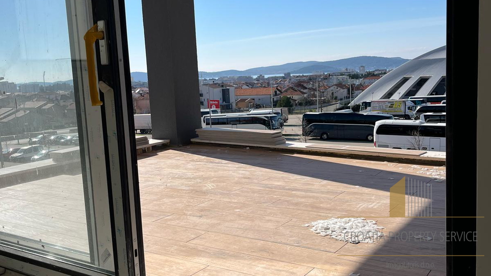 Luxury penthouse with a roof terrace in a TOP location in Zadar!