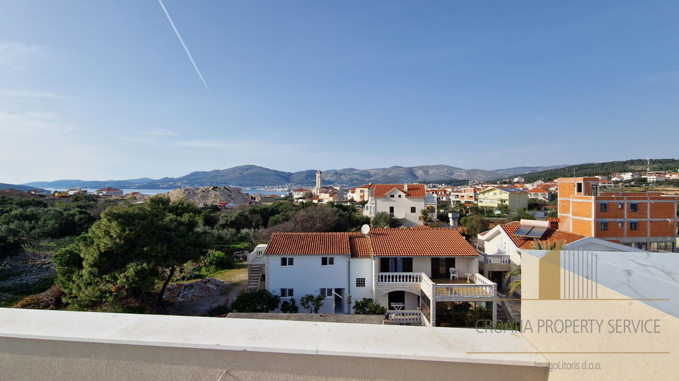 Luxury penthouse with terrace and sea view on the island of Čiovo!