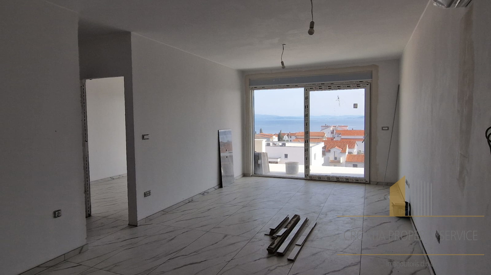 Luxury penthouse with terrace and sea view on the island of Čiovo!