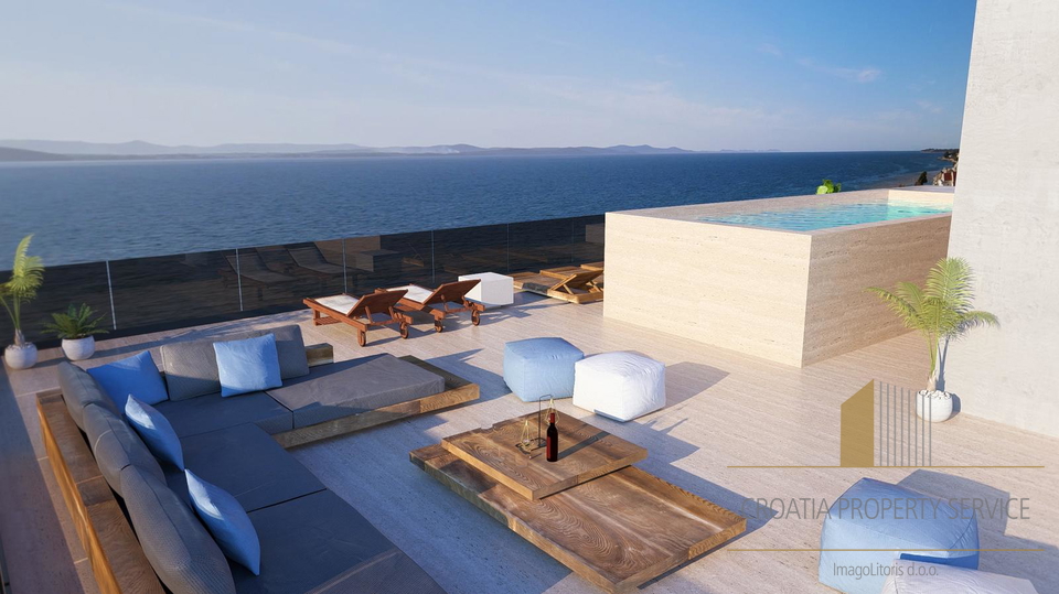 Luxury penthouse with a rooftop terrace and swimming pool 70 m from the beach – Diklo, Zadar