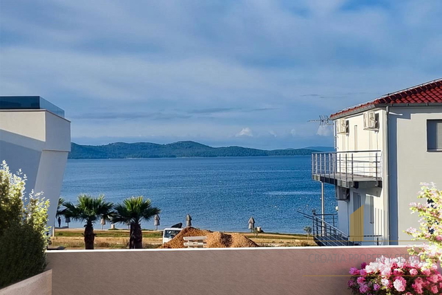 Lussuoso appartamento duplex con vista mare – Diklo, Zara