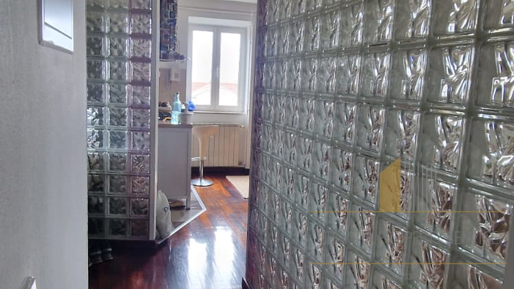Luksuzno dvoetažno stanovanje s pogledom na morje – Split!