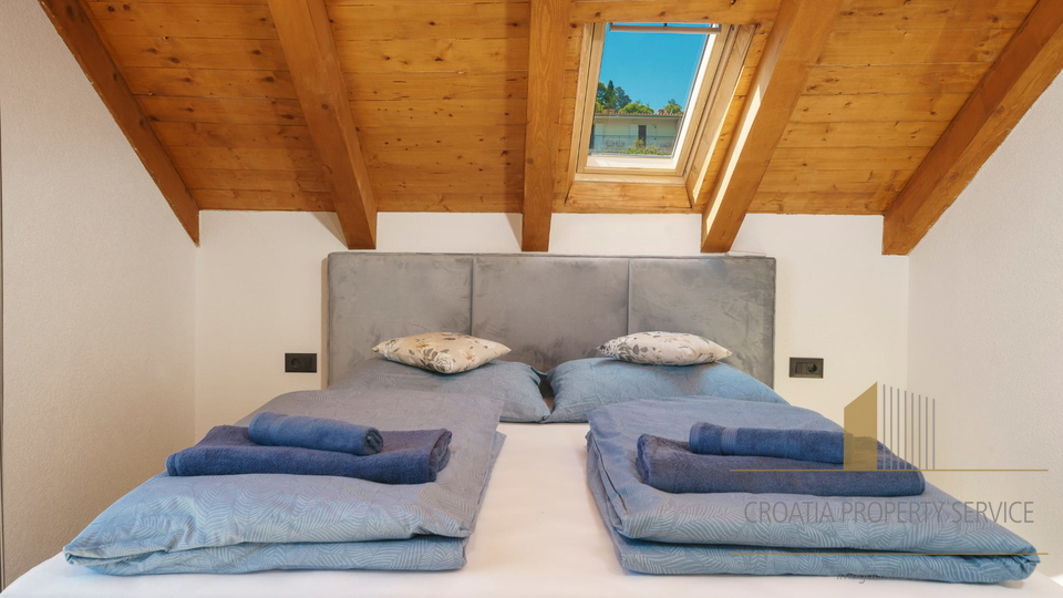 Luxusvilla mit Pool 60 m vom Meer entfernt - Tribunj!
