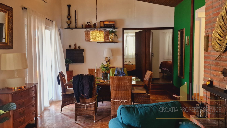 Prečudovita vila prvi vrst s privezom za čoln – Vinišće!