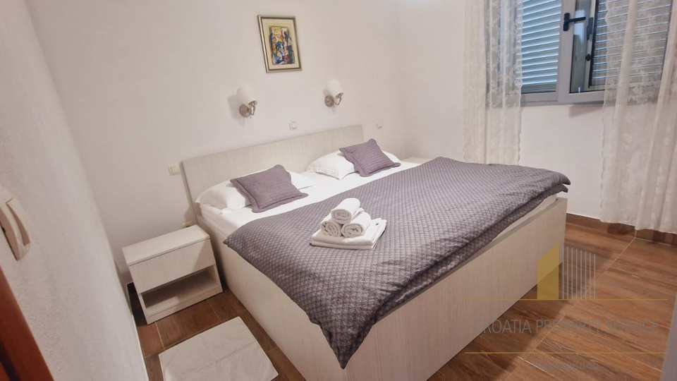 Wunderschönes Ferienhaus 30 m vom Meer in Vinišće!