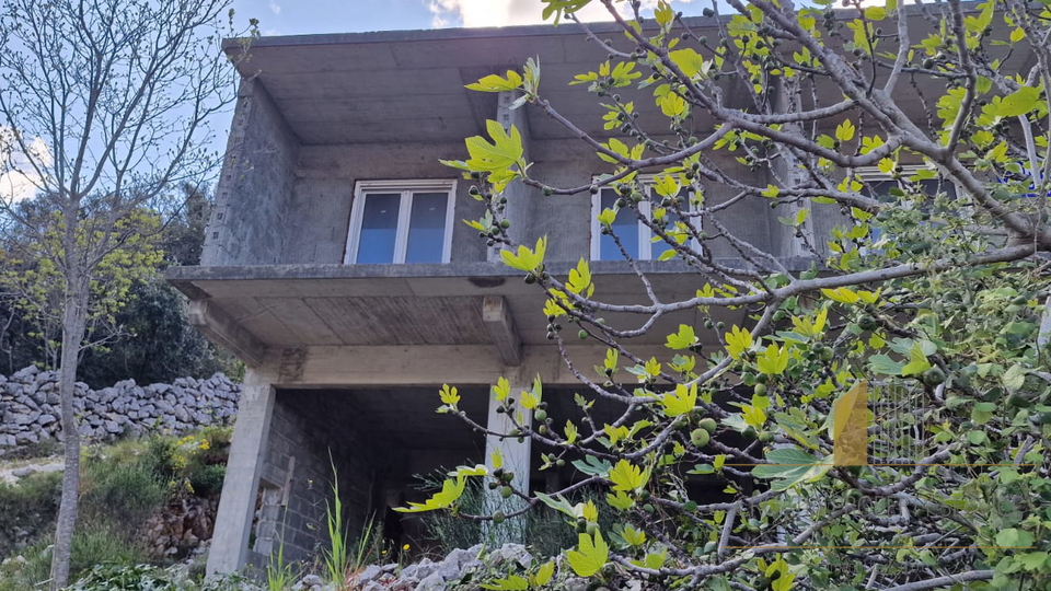 Luksuzna vila s bazenom (roh-bau) prvi red uz more – Ražanj!
