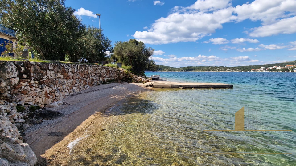 Apartmentsgebäude mit großem Potenzial – Grebaštica, Šibenik!