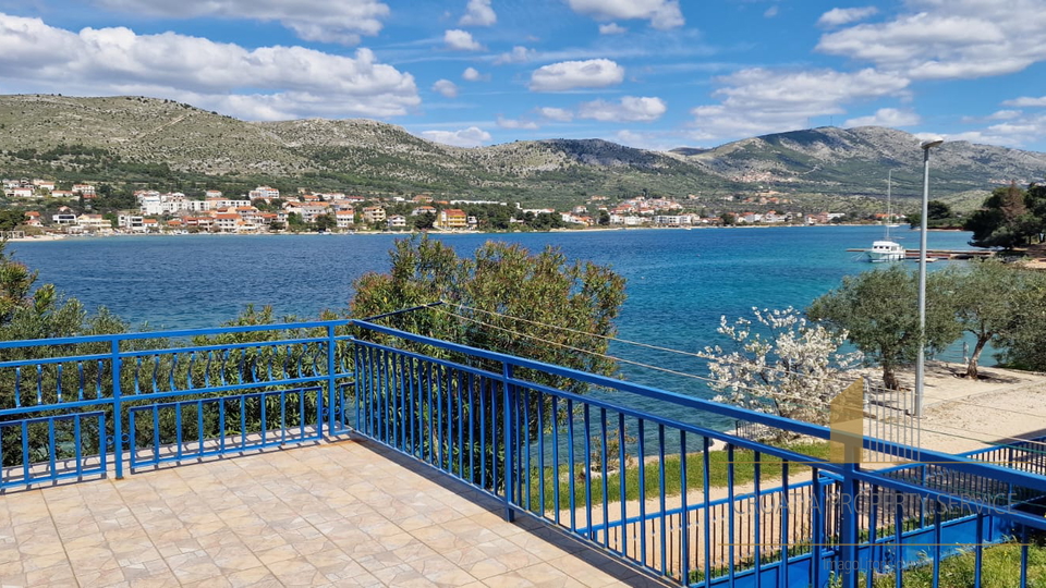 Apartmentsgebäude mit großem Potenzial – Grebaštica, Šibenik!