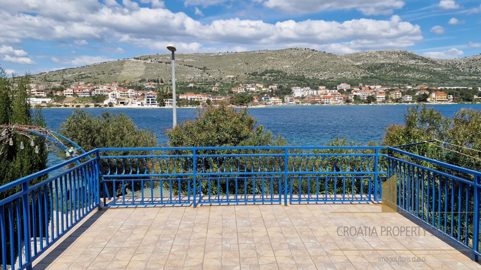 Apartmentsgebäude mit großem Potenzial – Grebaštica, Šibenik!