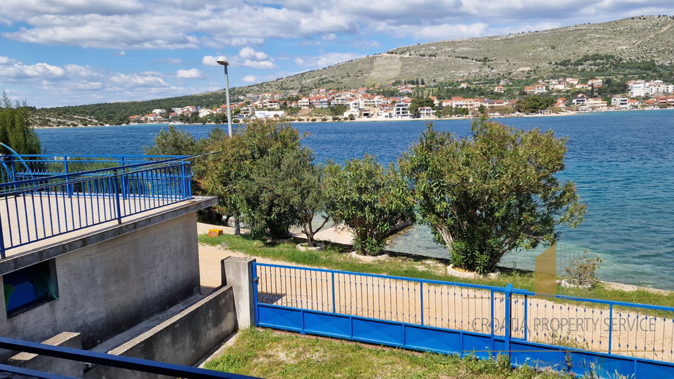 Apartmentsgebäude mit großem Potenzial – Grebaštica, Šibenik!