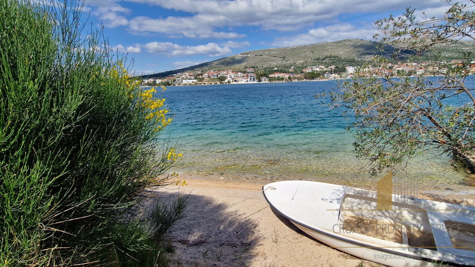 Apartmentsgebäude mit großem Potenzial – Grebaštica, Šibenik!