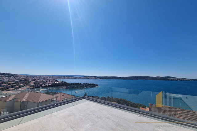 Luxus-Penthouse mit Dachterrasse und Blick auf das Meer – die Insel Čiovo!