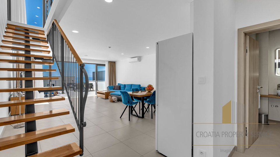 Nova luksuzna vila s panoramskim pogledom na more – Makarska!
