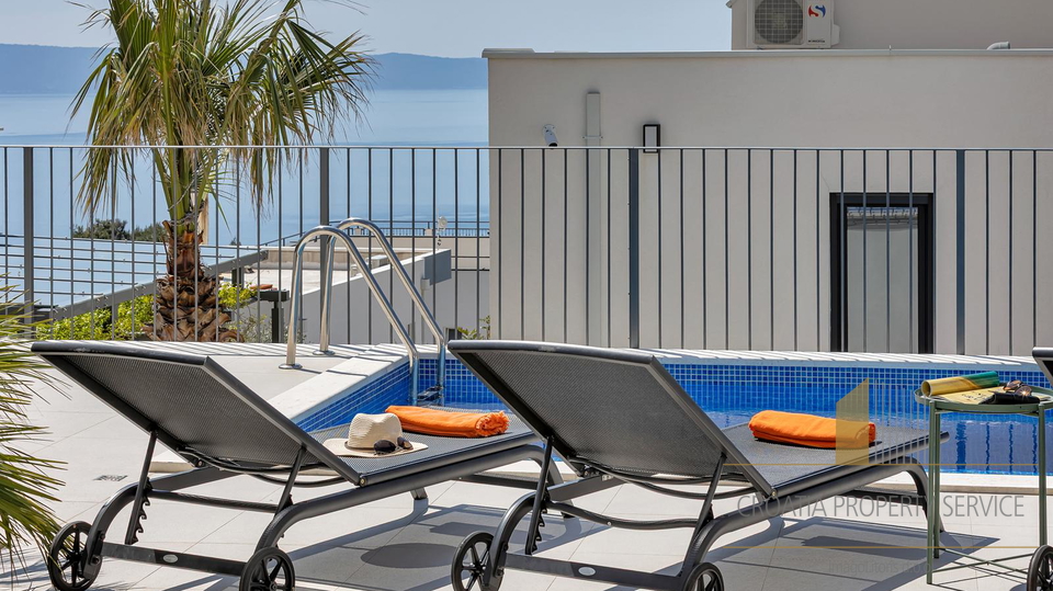Nova luksuzna vila s panoramskim pogledom na more – Makarska!