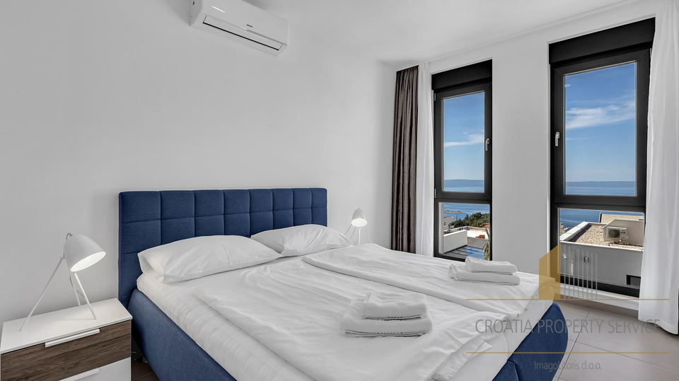 Nova luksuzna vila s panoramskim pogledom na more – Makarska!