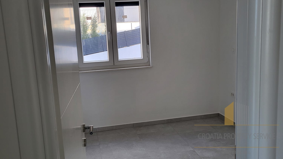Luksuzni penthouse s krovnom terasom i pogledom na more – Sevid, okolica Trogira!