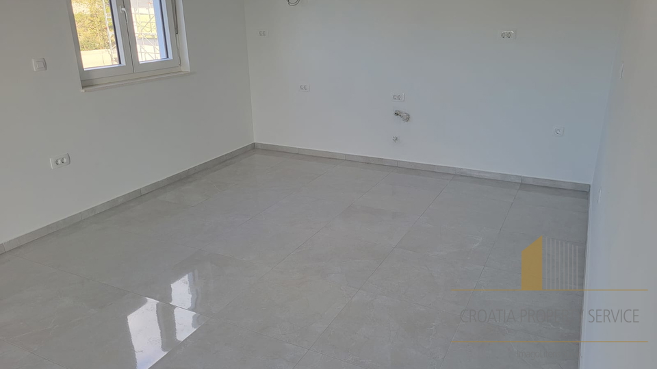 Luksuzni penthouse s krovnom terasom i pogledom na more – Sevid, okolica Trogira!