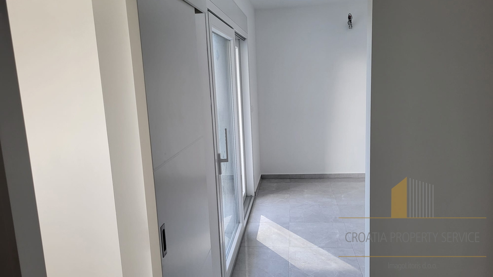 Luksuzni penthouse s krovnom terasom i pogledom na more – Sevid, okolica Trogira!