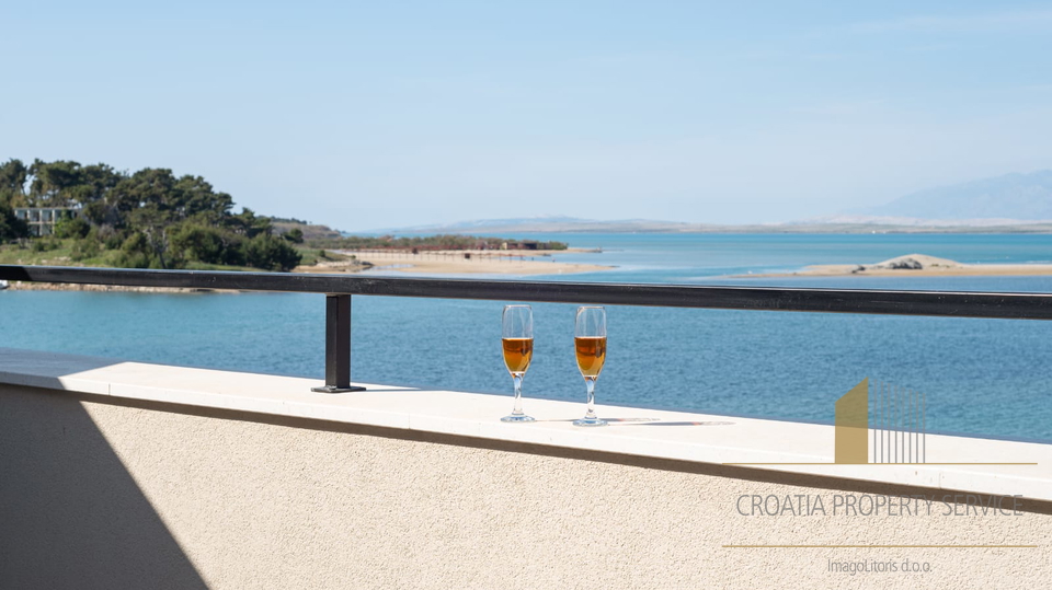 Beautiful new villa in an attractive location, first row to the sea in the center of Nin!
