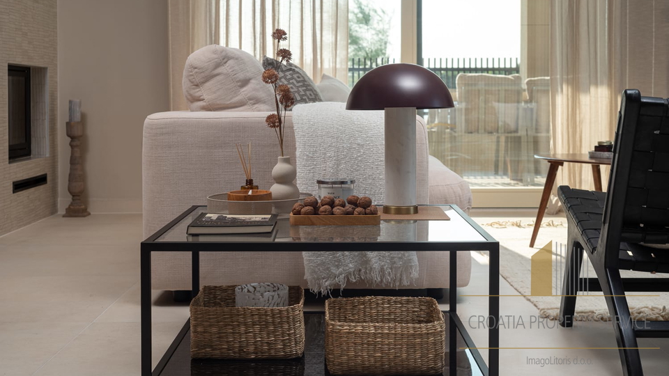 Beautiful new villa in an attractive location, first row to the sea in the center of Nin!