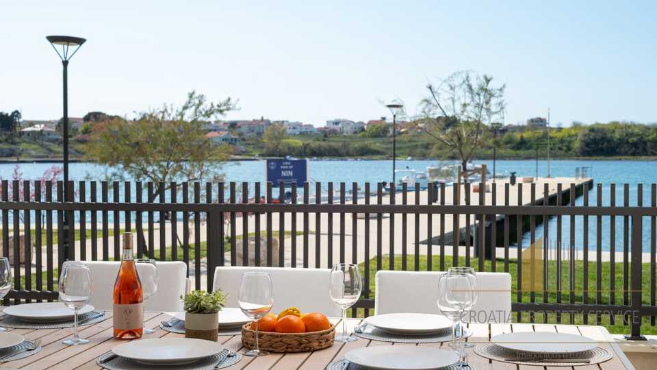 Beautiful new villa in an attractive location, first row to the sea in the center of Nin!