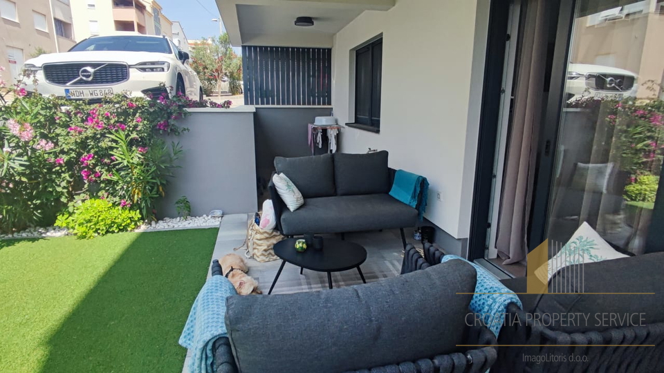 Modern apartment with a garden in the elite Borik neighborhood, 600 m from the sea – Zadar!