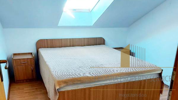 Geräumige Maisonettewohnung mit 79 m² in einer ruhigen Gegend von Makarska!