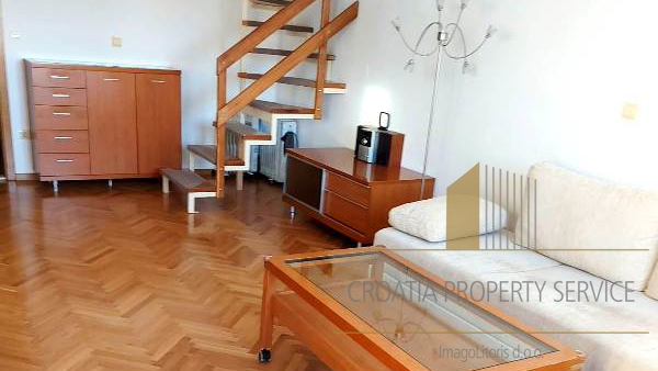 Geräumige Maisonettewohnung mit 79 m² in einer ruhigen Gegend von Makarska!