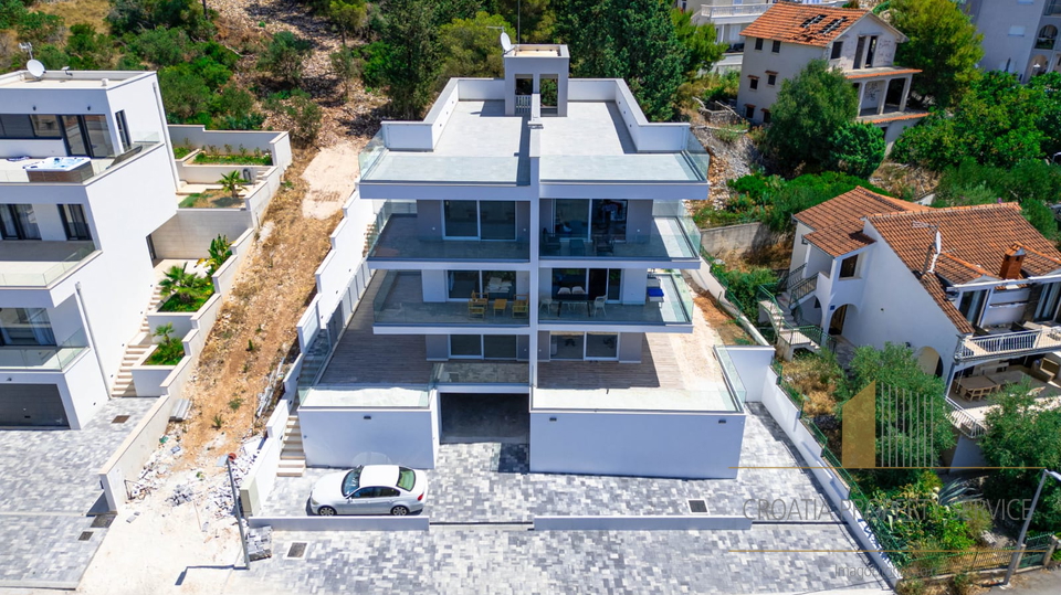 Modern penthouse with sea view – Čiovo, 150 m from the beach!