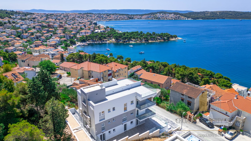 Modern penthouse with sea view – Čiovo, 150 m from the beach!