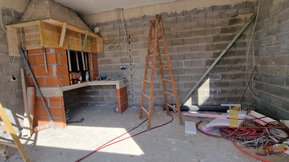 Luksuzna vila u izgradnji – oaza mira i privatnosti s pogledom na more u okolici Splita!
