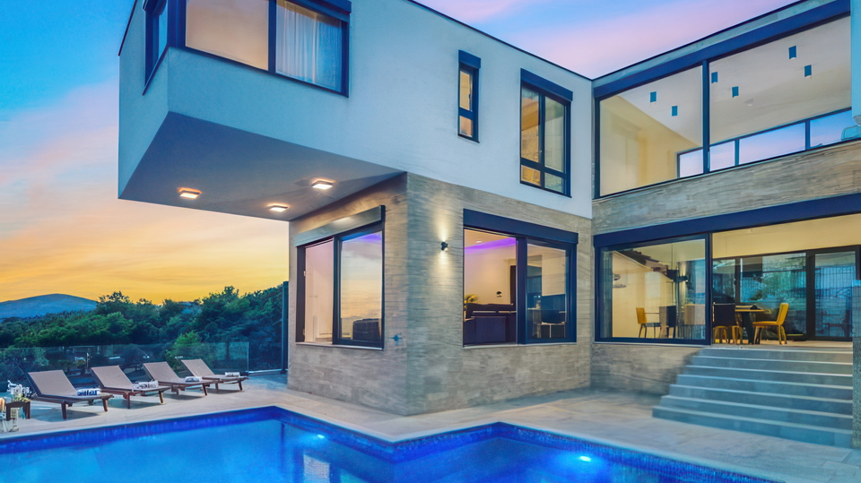 Villa a cascata di lusso con vista panoramica sul mare &ndash; Isola di &Ccaron;iovo&excl;