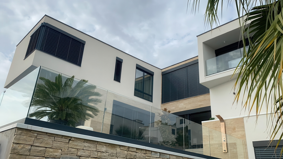 Villa a cascata di lusso con vista panoramica sul mare &ndash; Isola di &Ccaron;iovo&excl;