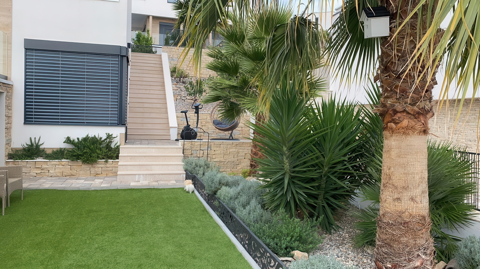 Villa a cascata di lusso con vista panoramica sul mare &ndash; Isola di &Ccaron;iovo&excl;