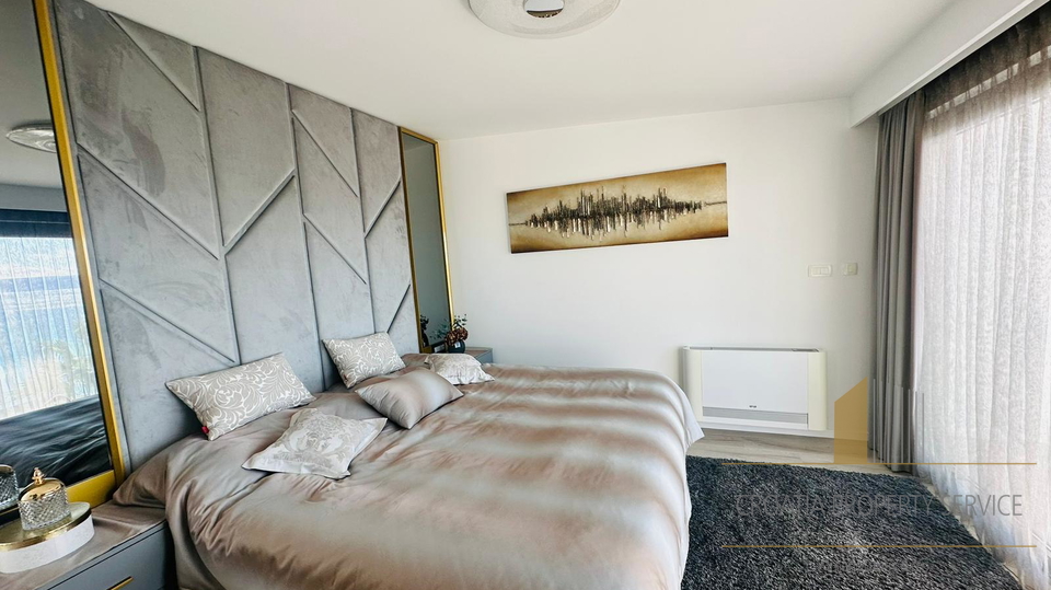 Luxuriöse Kaskadenvilla mit Panoramablick auf das Meer – Insel Čiovo!