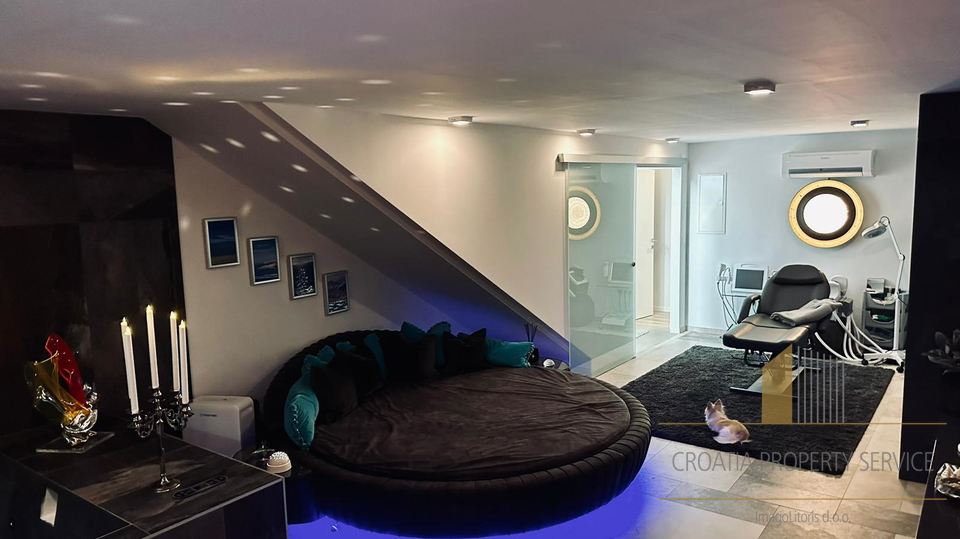 Luxuriöse Kaskadenvilla mit Panoramablick auf das Meer – Insel Čiovo!