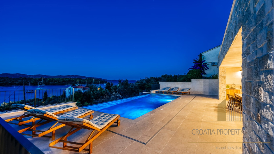 Modern Mediterranean luxury oasis 100 m from the sea - island Iž, Zadar archipelago!