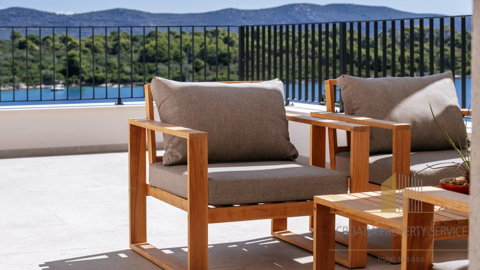 Modern Mediterranean luxury oasis 100 m from the sea - island Iž, Zadar archipelago!