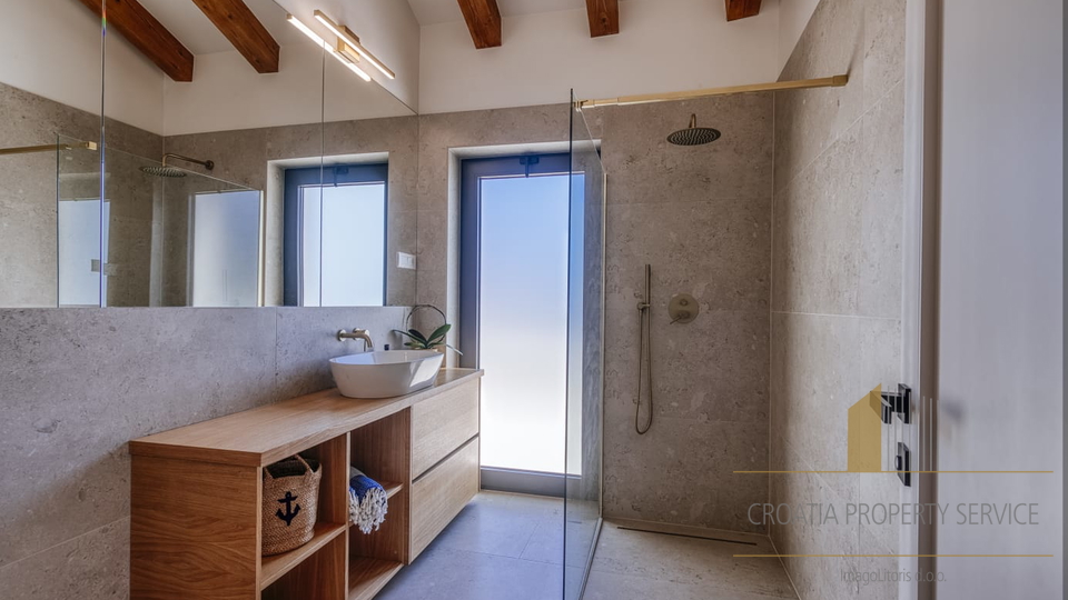 Modern Mediterranean luxury oasis 100 m from the sea - island Iž, Zadar archipelago!