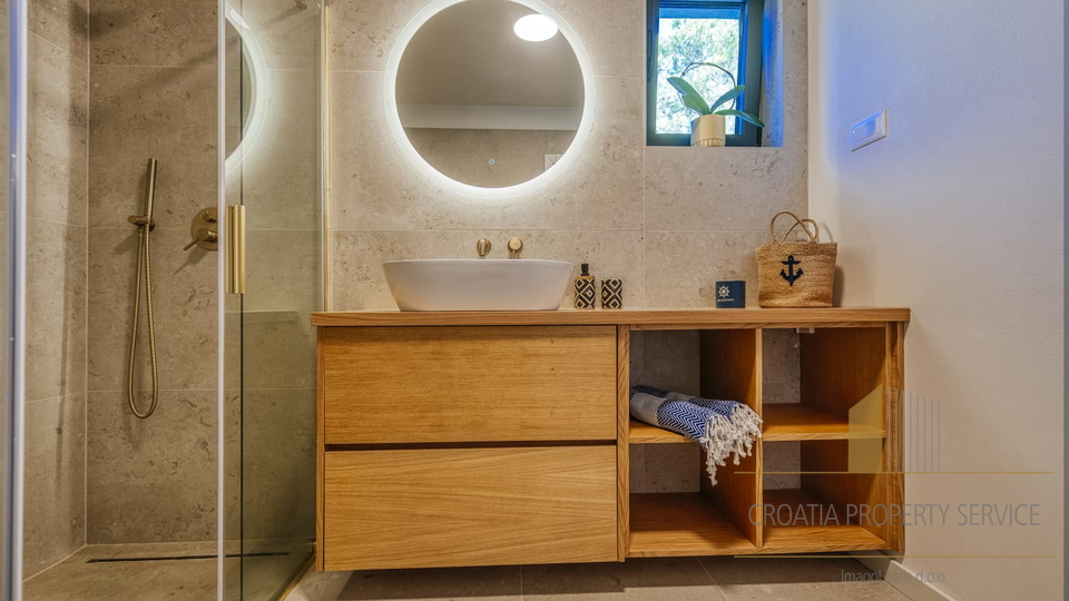 Modern Mediterranean luxury oasis 100 m from the sea - island Iž, Zadar archipelago!