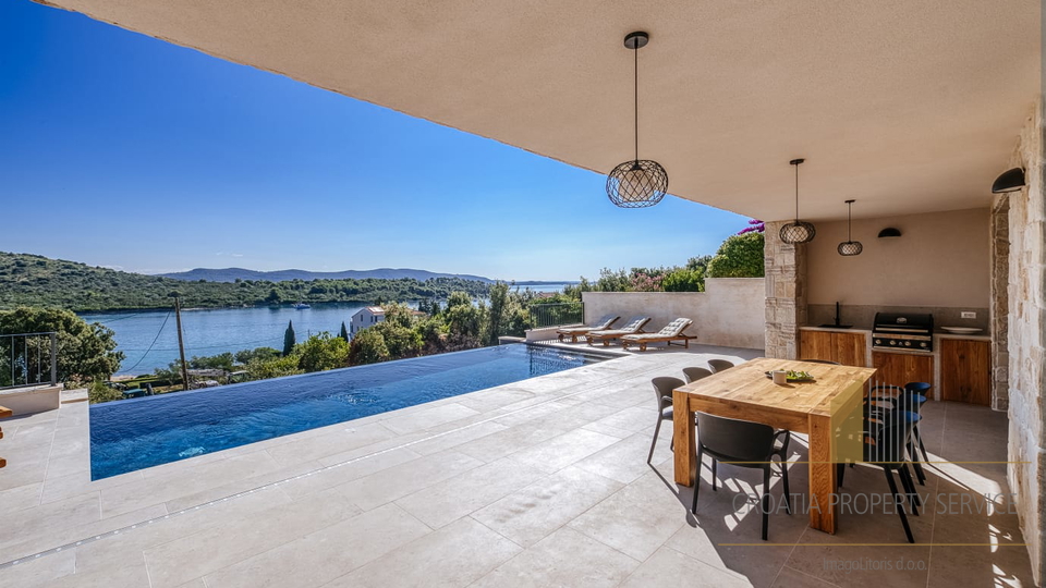 Modern Mediterranean luxury oasis 100 m from the sea - island Iž, Zadar archipelago!