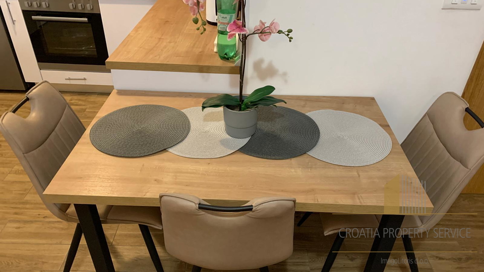 Bellissima casa con vista mare nei dintorni di Zara – un'opportunità da non perdere!
