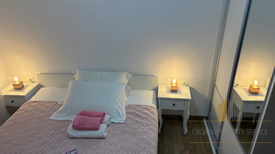 Bellissima casa con vista mare nei dintorni di Zara – un'opportunità da non perdere!