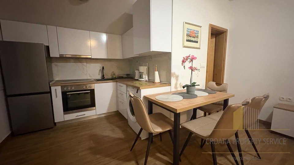 Bellissima casa con vista mare nei dintorni di Zara – un'opportunità da non perdere!