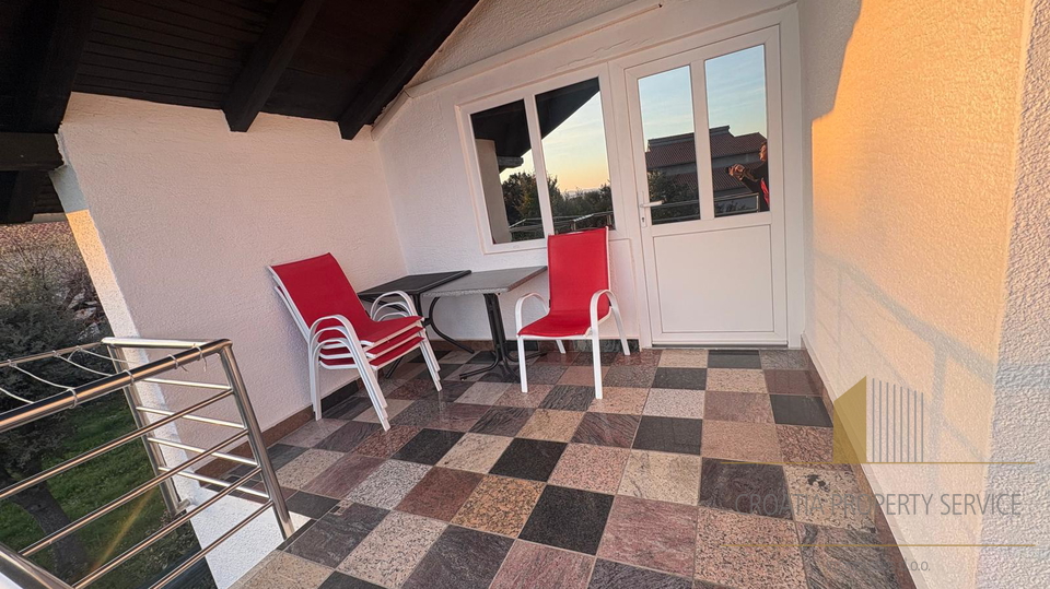 Bellissima casa con vista mare nei dintorni di Zara – un'opportunità da non perdere!