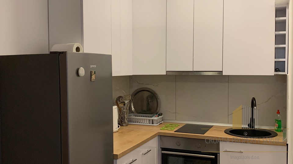 Bellissima casa con vista mare nei dintorni di Zara – un'opportunità da non perdere!