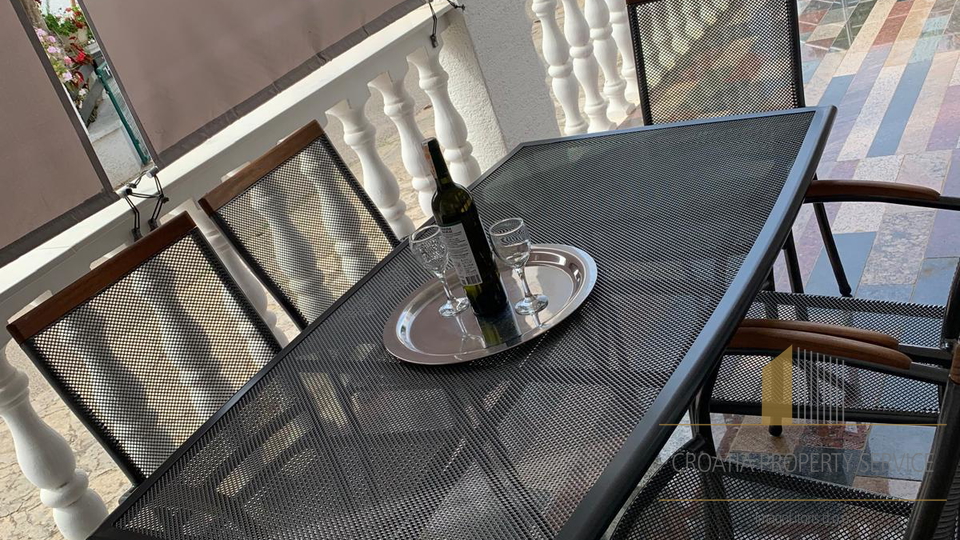 Bellissima casa con vista mare nei dintorni di Zara – un'opportunità da non perdere!